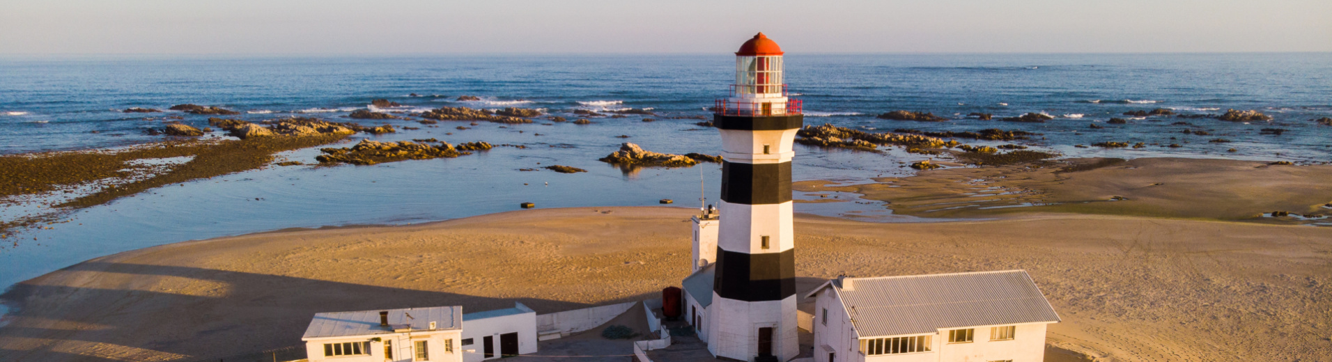 Port-Elizabeth-phare-mer