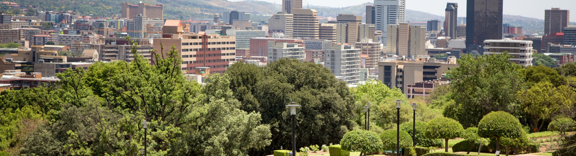 Johannesburg-gratte-ciel-parc