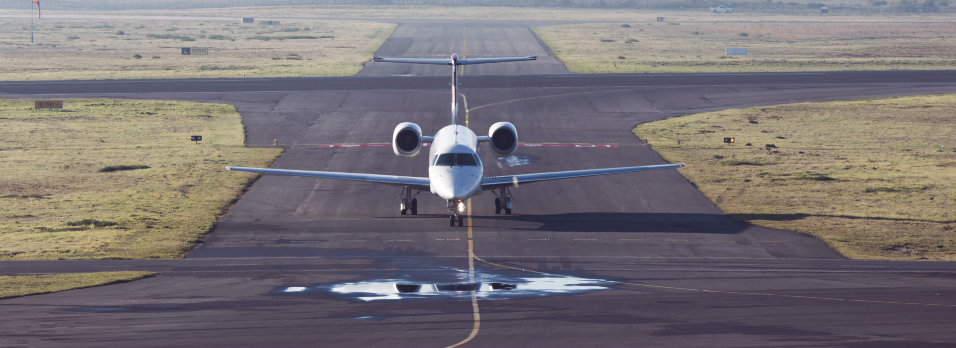 avion-sur-piste-d-atterrissage